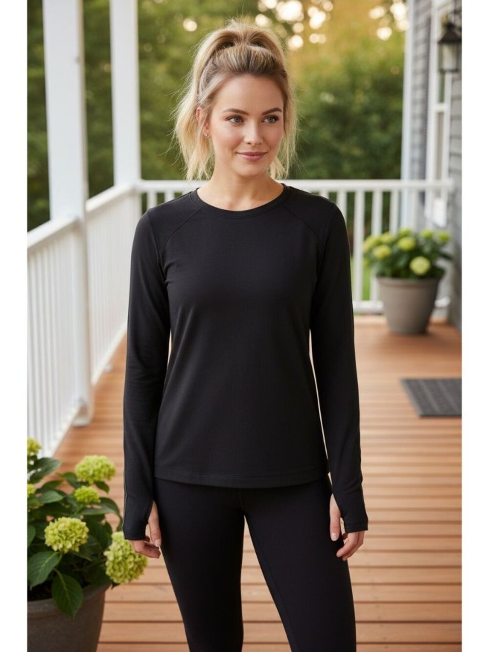 Mondetta L Athletic Anti-odor Moisture Wicking  Active Top Thumb Holes Shirt